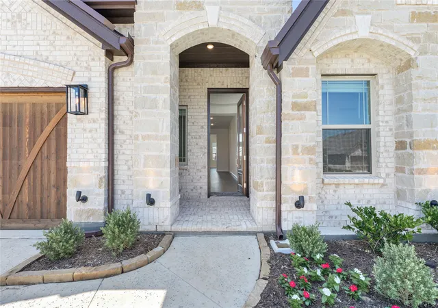 Homes for sale in Oak Point, TX | 1145 Hitching Post Wy, Oak Point, TX 75068 | MLS# 21184158