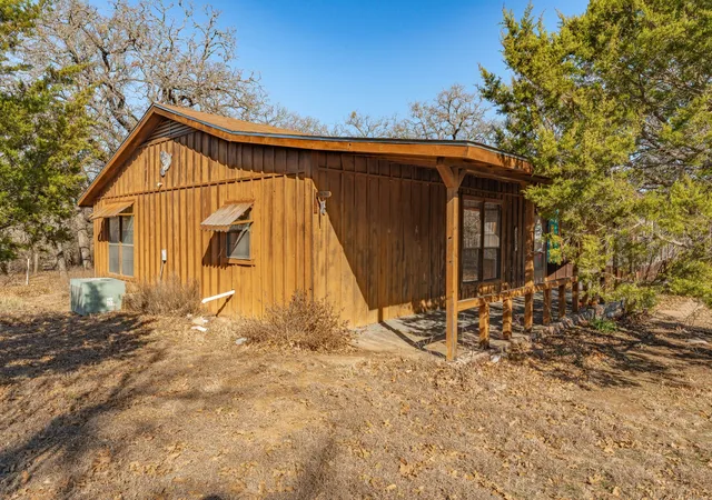 Photo 3 of Single family home for sale at 650 County Road 426, De Leon, TX 76444 | MLS# 21181418 | Listing updated on 2026-08-26
