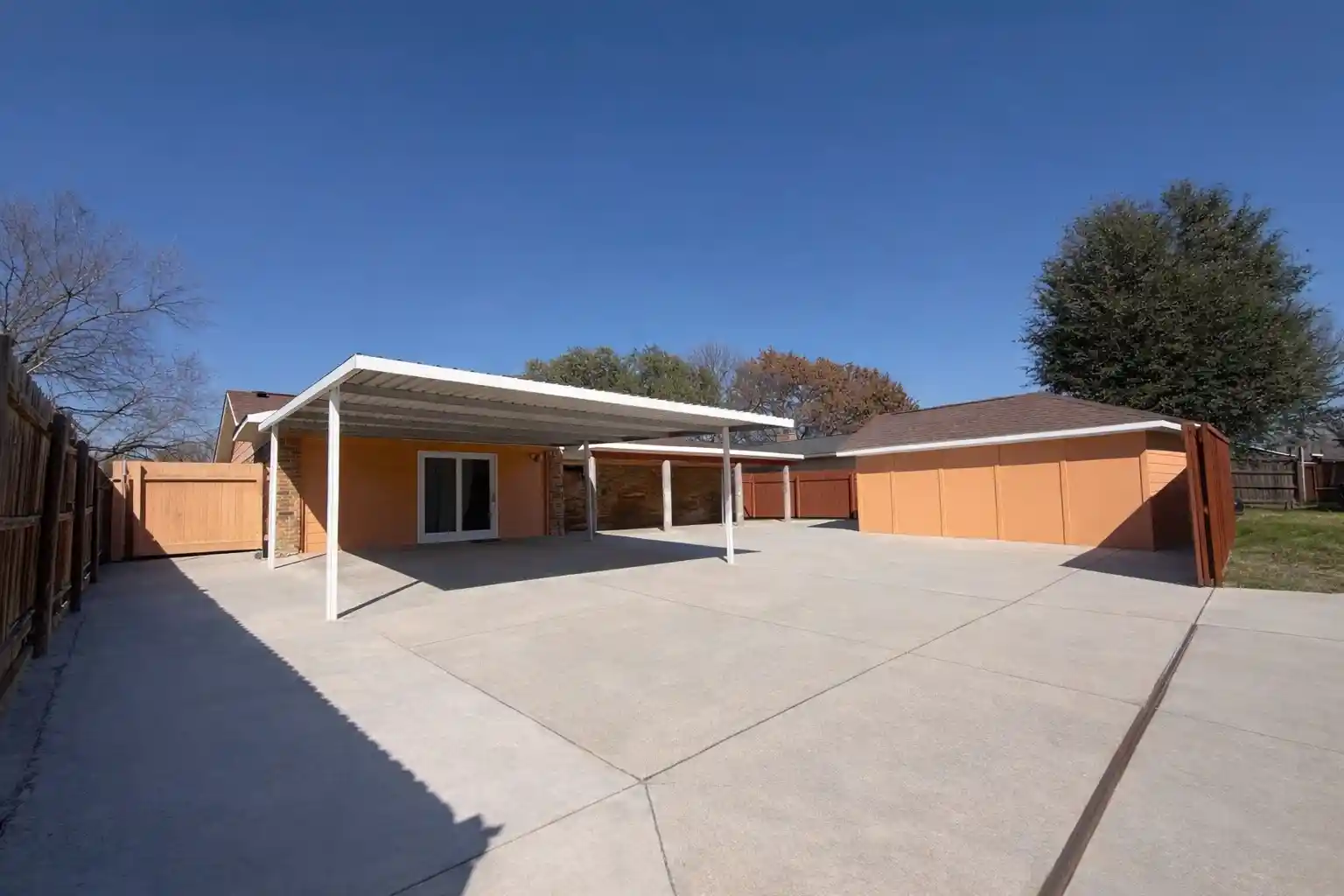 Photo 1 of Single family home for sale at 1410 Bowie St, Garland, TX 75042 | MLS# 21184286 | Listing updated on 2026-10-21