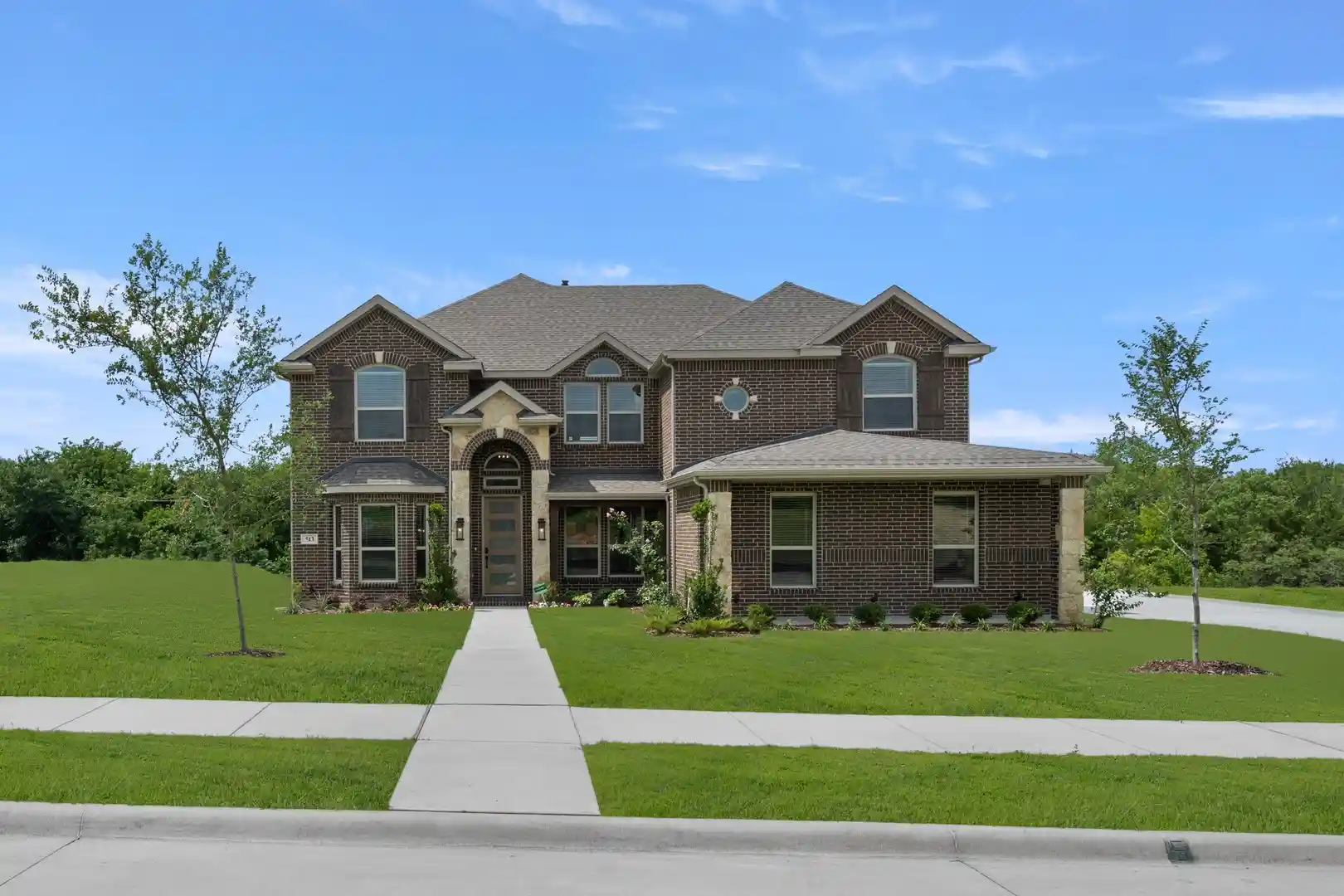 Photo 1 of Single family home for sale at 513 S Hidden Lakes Dr, De Soto, TX 75115 | MLS# 21184477 | Listing updated on 2026-10-29