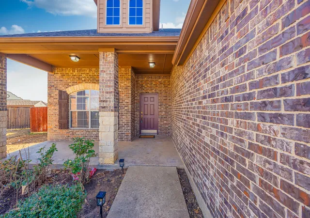 Photo 2 of Single family home for sale at 8537 Meadow Sweet Ln, Fort Worth, TX 76123 | MLS# 21184519 | Listing updated on 2026-06-05