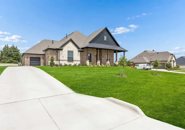 Photo 2 of Sale Pending at 4811 Bonanza Dr, Midlothian, TX 76065 | MLS# 21184667 | Listing updated on 2026-07-06