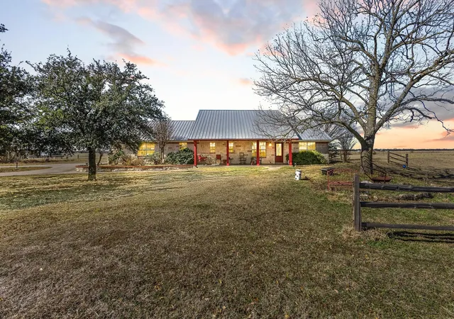 Homes for sale in Collinsville, TX | 1233 Fm 901, Collinsville, TX 76233 | MLS# 21177582