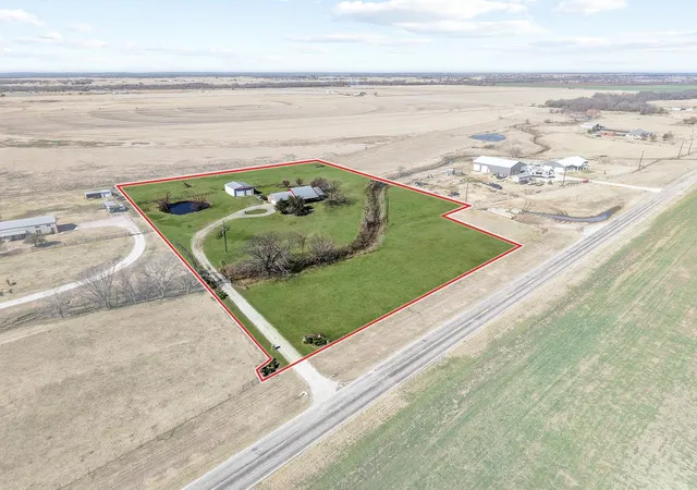 Homes for sale in Collinsville, TX | 1233 Fm 901, Collinsville, TX 76233 | MLS# 21177582