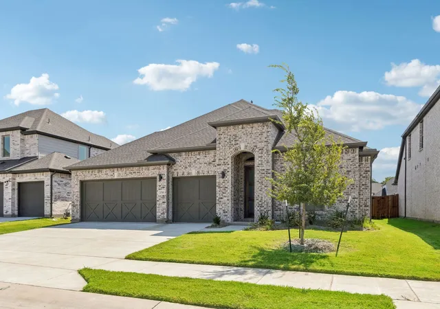 Photo 4 of Sale Pending at 3710 Copperwood Dr, Mc Kinney, TX 75071 | MLS# 21184793 | Listing updated on 2026-09-19