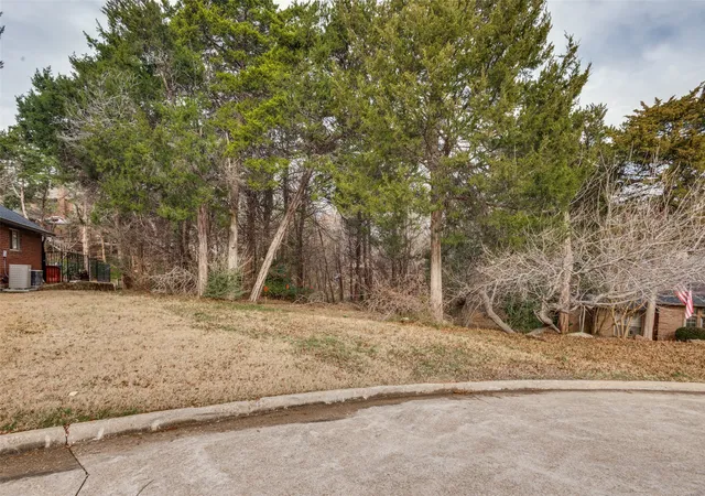Photo 2 of Land for sale at 807 Laurel Hills Ct, Cedar Hill, TX 75104 | MLS# 21182324 | Listing updated on 2026-07-13