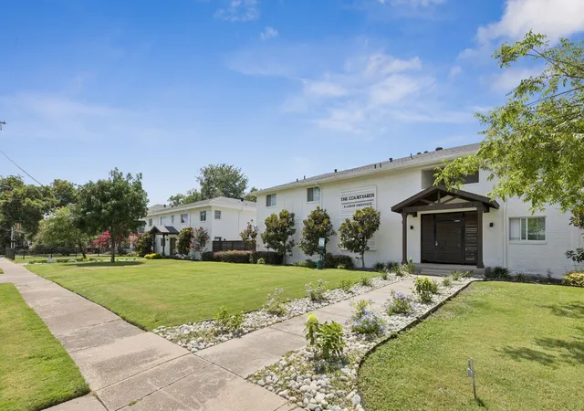 1st image of 5009 5015 Bryan St, Dallas, TX 75206 | MLS# 21185076