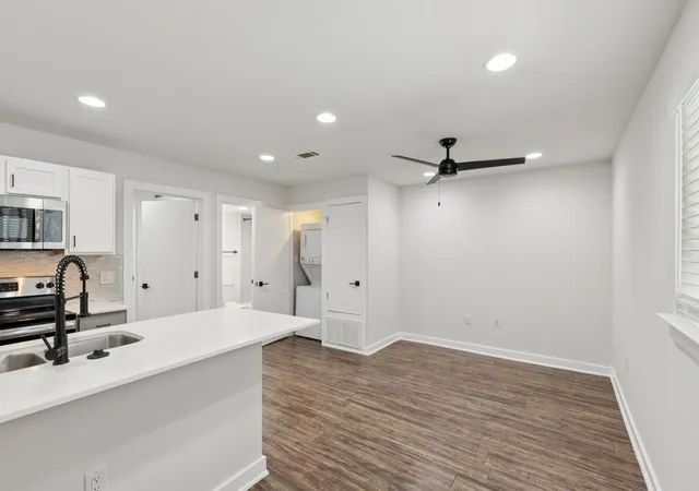 Homes for sale in Dallas, TX | 5009-5015 Bryan St, Dallas, TX 75206 | MLS# 21185076
