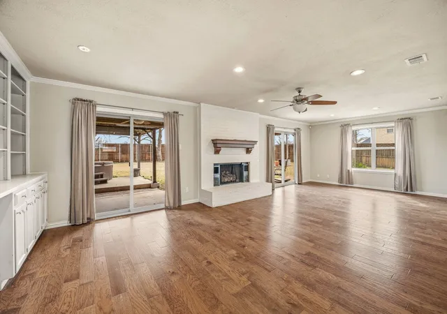 Photo 2 of Single family home for sale at 7115 Westover Dr, Granbury, TX 76049 | MLS# 21184566 | Listing updated on 2026-08-27
