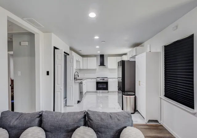 5th image of 709 Dallas St, Grand Prairie, TX 75051 | MLS# 21152674