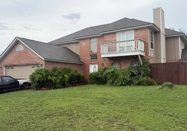 Homes for sale in Haltom City, TX | 5608 Fairway Cir, Haltom City, TX 76117 | MLS# 21184194