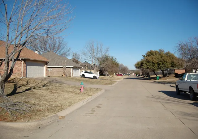 Homes for sale in Haltom City, TX | 5608 Fairway Cir, Haltom City, TX 76117 | MLS# 21184194