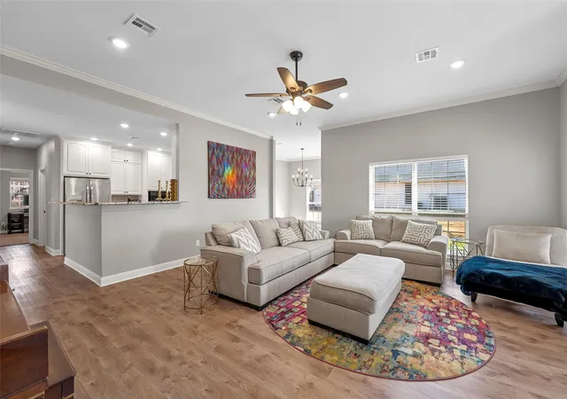 Photo 4 of Single family home for sale at 117 Lost Oaks Dr, Waco, TX 76705 | MLS# 21184139 | Listing updated on 2026-08-30