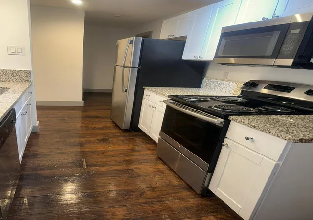 4th image of 4633 Fairmount St, Dallas, TX 75219