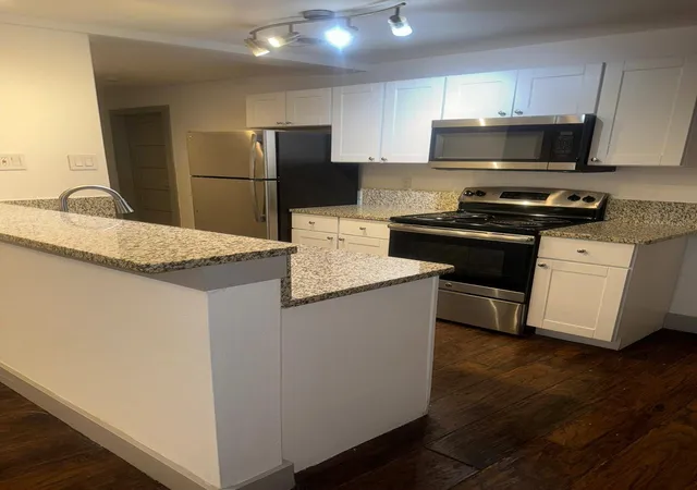 2nd image of 4633 Fairmount St, Dallas, TX 75219