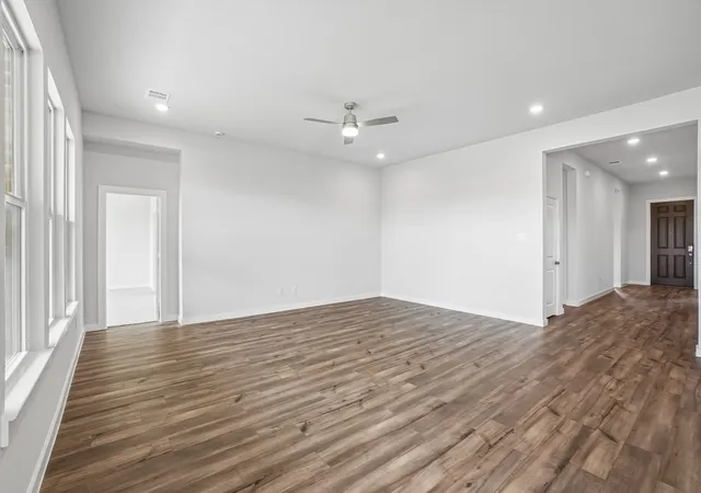 Photo 3 of Single family home for sale at 615 Landry Ln, Forney, TX 75126 | MLS# 21185675 | Listing updated on 2026-10-06
