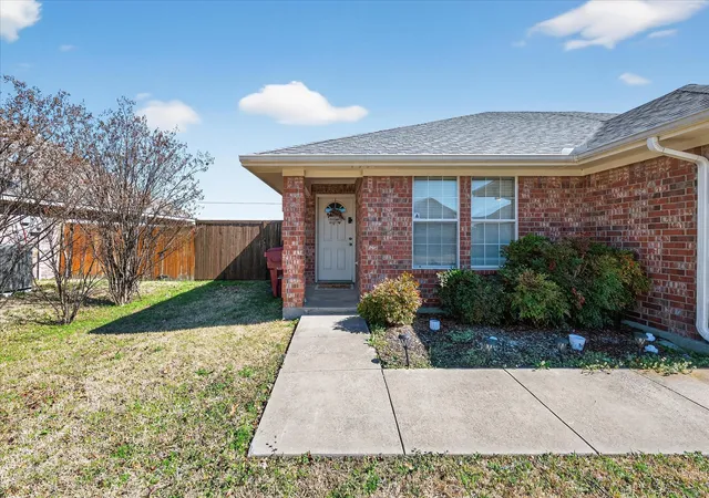 Photo 2 of Multi family home for sale at 1179 Greywood Dr, Van Alstyne, TX 75495 | MLS# 21182701 | Listing updated on 2026-07-15