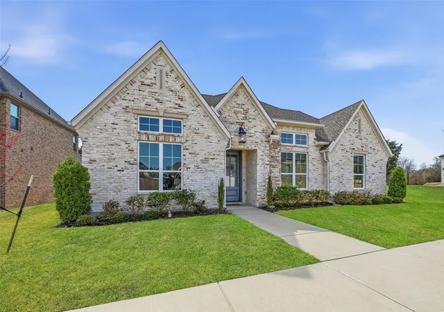 Photo 2 of Single family home for sale at 1645 Ethan Cir, Midlothian, TX 76065 | MLS# 21182412 | Listing updated on 2026-10-03