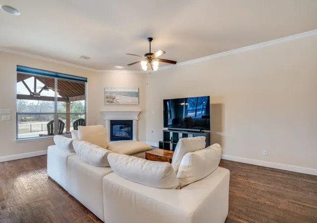 Photo 3 of Single family home for sale at 408 Heritage Ln, Wylie, TX 75098 | MLS# 21185397 | Listing updated on 2026-08-18
