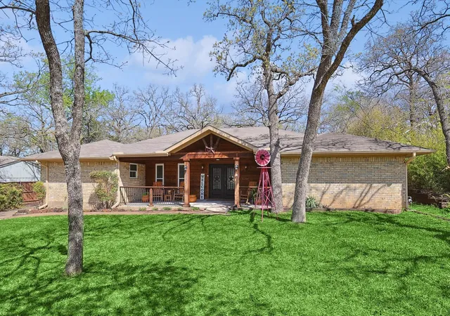 Photo 1 of Single family home for sale at 1005 Hopkins Dr, Denton, TX 76205 | MLS# 21183990 | Listing updated on 2026-08-19