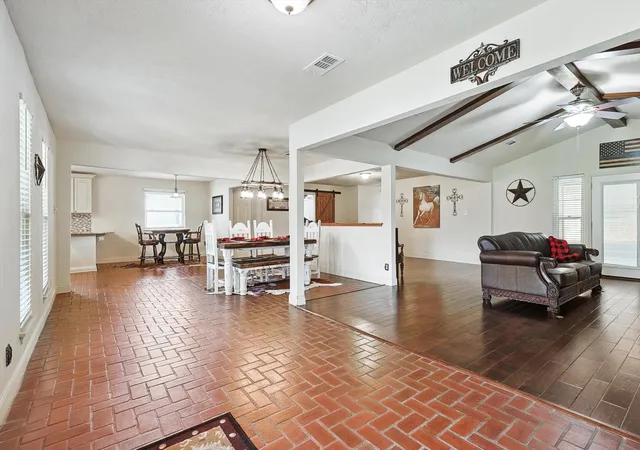 Photo 4 of Single family home for sale at 1005 Hopkins Dr, Denton, TX 76205 | MLS# 21183990 | Listing updated on 2026-08-19