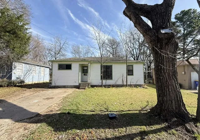 Photo 1 of Single family home for sale at 2204 Potter Rd, Seagoville, TX 75159 | MLS# 21185627 | Listing updated on 2026-07-27
