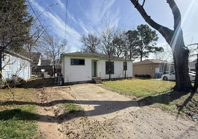 Photo 3 of Single family home for sale at 2204 Potter Rd, Seagoville, TX 75159 | MLS# 21185627 | Listing updated on 2026-07-27