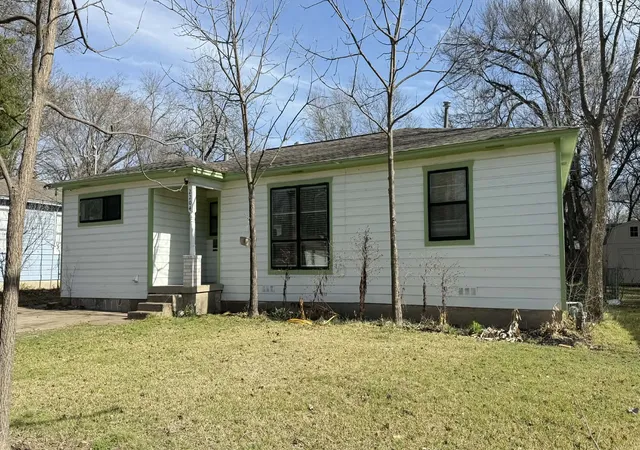 Photo 3 of Single family home for sale at 2204 Potter Rd, Seagoville, TX 75159 | MLS# 21185627 | Listing updated on 2026-07-27