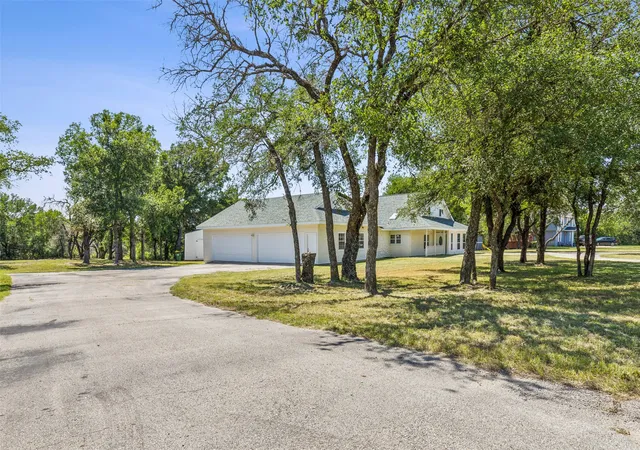 Photo 4 of Single family home for sale at 549 W Paloma Ct, Fort Worth, TX 76108 | MLS# 21185636 | Listing updated on 2026-10-08