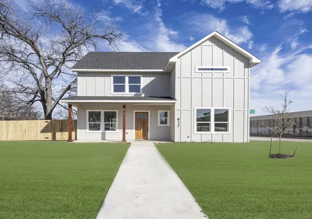 1st image of 617 E Ramsey Ave, Fort Worth, TX 76104 | MLS# 21185686