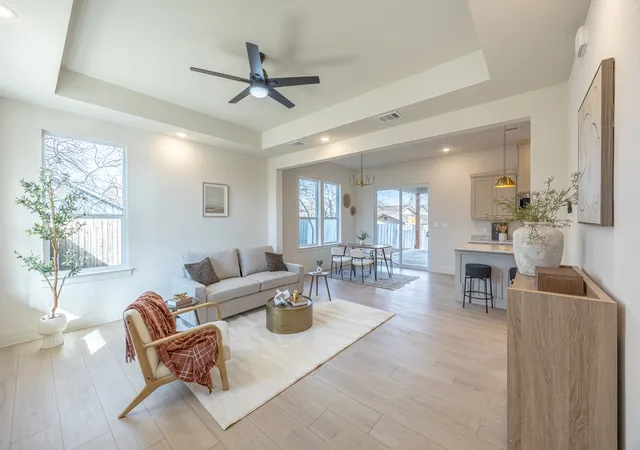 2nd image of 617 E Ramsey Ave, Fort Worth, TX 76104 | MLS# 21185686