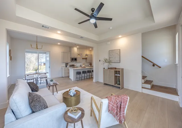 3rd image of 617 E Ramsey Ave, Fort Worth, TX 76104 | MLS# 21185686