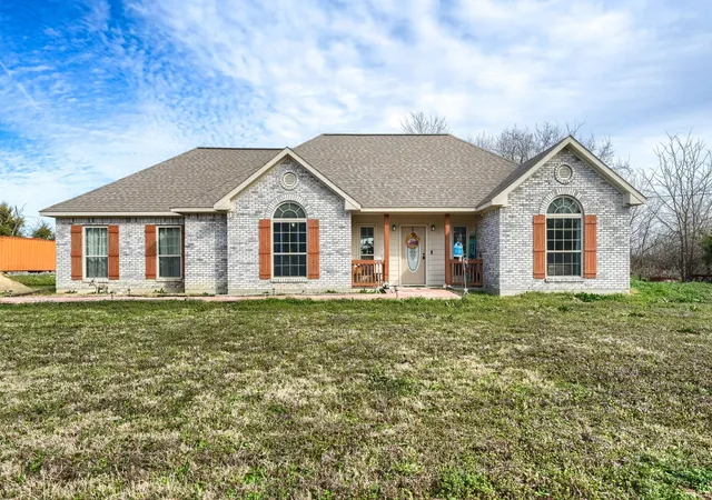 Homes for sale in Cumby, TX | 100 County Road 4719, Cumby, TX 75433 | MLS# 21184452