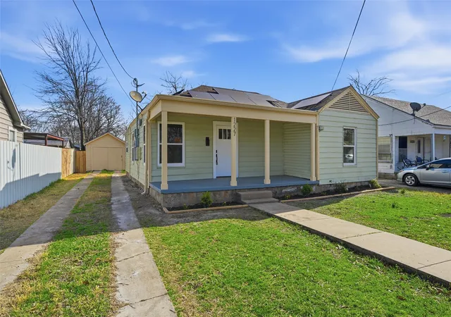Homes for sale in Waco, TX | 1227 La Vega St, Waco, TX 76705 | MLS# 21185832