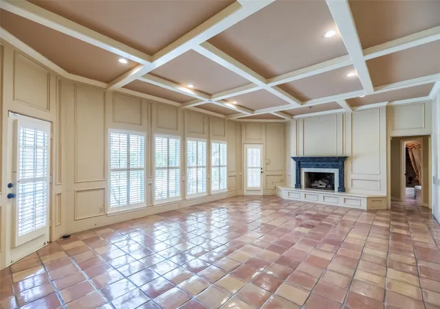 Photo 4 of Sale Pending at 50 Riviera Cir, Abilene, TX 79606 | MLS# 21184765 | Listing updated on 2026-07-19