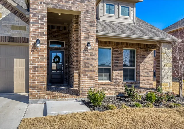 Photo 3 of Single family home for sale at 4124 Herdsman Dr, Krum, TX 76249 | MLS# 21186061 | Listing updated on 2026-08-28