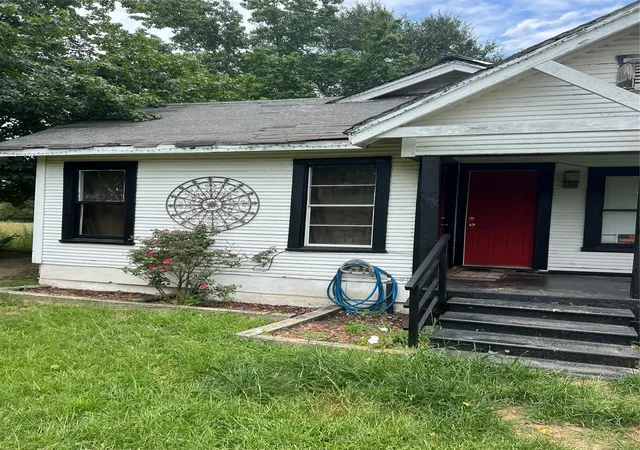 Homes for sale in Athens, TX | 3061 Co Rd #4210, Athens, TX 75752 | MLS# 21184939