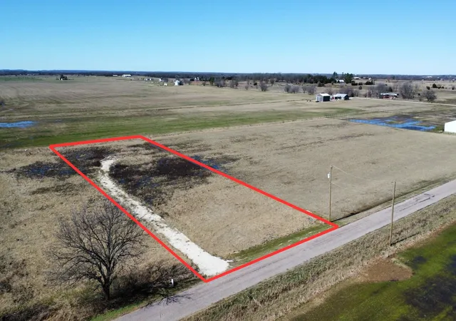 Photo 1 of Land for sale at 1709 Dawkins Rd, Collinsville, TX 76233 | MLS# 21181931 | Listing updated on 2026-07-11