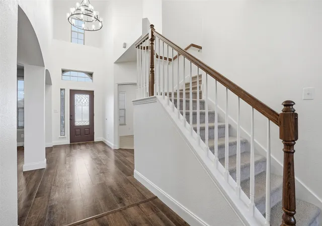 Photo 3 of Single family home for sale at 508 Lakeview Cir, Burleson, TX 76028 | MLS# 21184162 | Listing updated on 2026-08-03