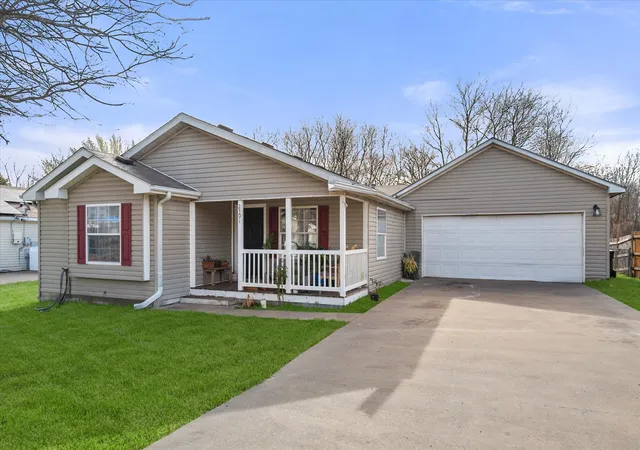 Photo 2 of Manufactured home for sale at 2301 W 13th Ave, Corsicana, TX 75110 | MLS# 21184756 | Listing updated on 2026-07-21