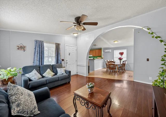 Homes for sale in Corsicana, TX | 2301 W 13Th Ave, Corsicana, TX 75110 | MLS# 21184756
