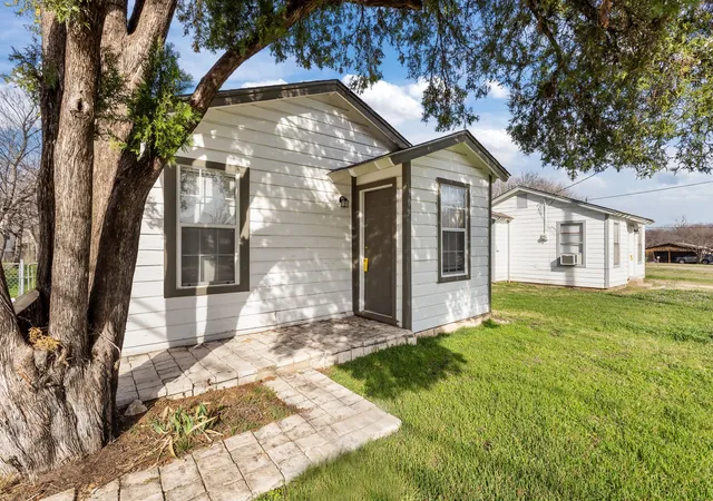 Homes for sale in White Settlement, TX | 309 Hallvale Dr, White Settlement, TX 76108 | MLS# 21185688