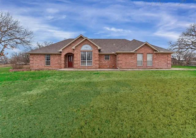 1st image of 4201 E Bankhead Hwy, Hudson Oaks, TX 76087 | MLS# 21186402