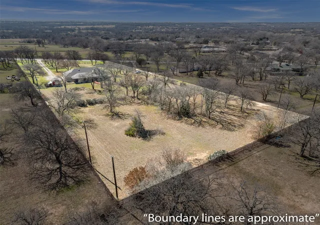 4th image of 4201 E Bankhead Hwy, Hudson Oaks, TX 76087 | MLS# 21186402