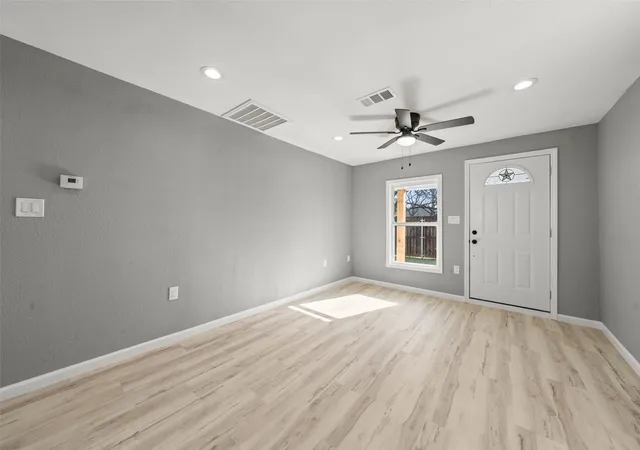 Photo 3 of Single family home for sale at 108 E 9th St, Valley Mills, TX 76689 | MLS# 21186358 | Listing updated on 2026-10-03
