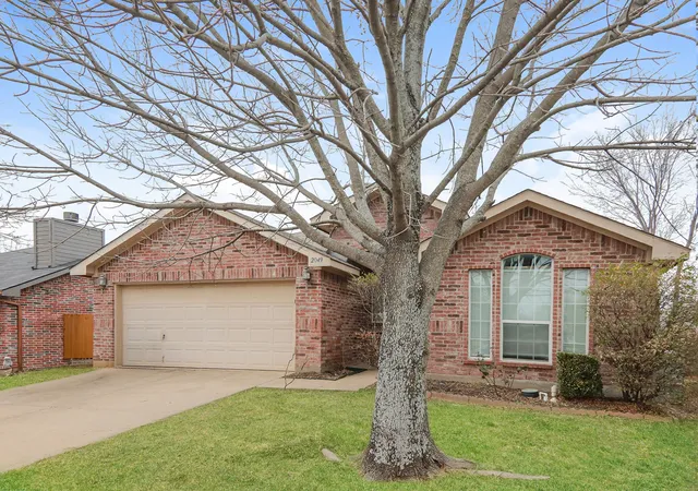 Homes for sale in Dallas, TX | 2049 Hollow Creek Dr, Dallas, TX 75253 | MLS# 21185048