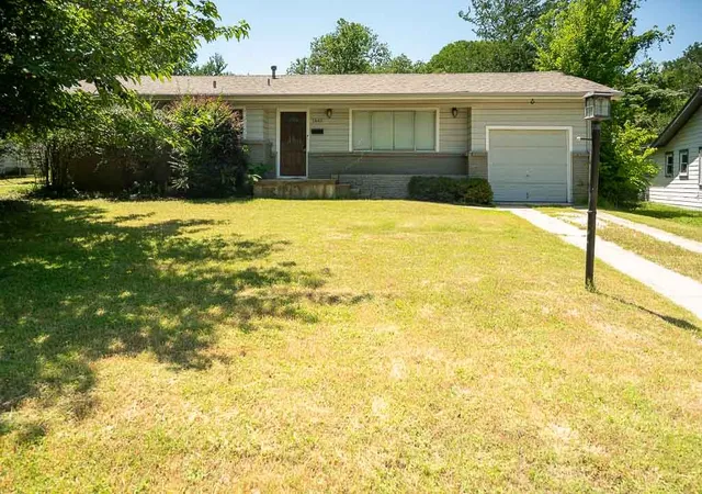 1st image of 1840 Junius St, Fort Worth, TX 76103 | MLS# 21185862