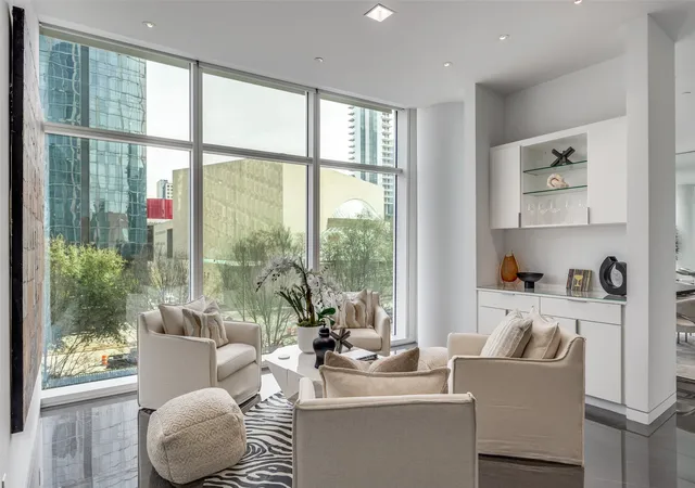 Homes for sale in Dallas, TX | 1918 Olive St #202, Dallas, TX 75201 | MLS# 21186601