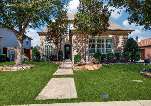 Homes for sale in Irving, TX | 647 Fountainview Dr, Irving, TX 75039 | MLS# 21185838