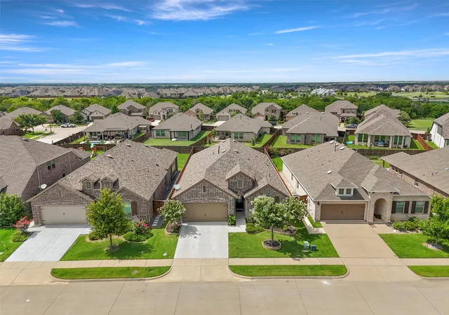 Photo 2 of Single family home for sale at 1609 Canter Ct, Aubrey, TX 76227 | MLS# 21185648 | Listing updated on 2026-10-08